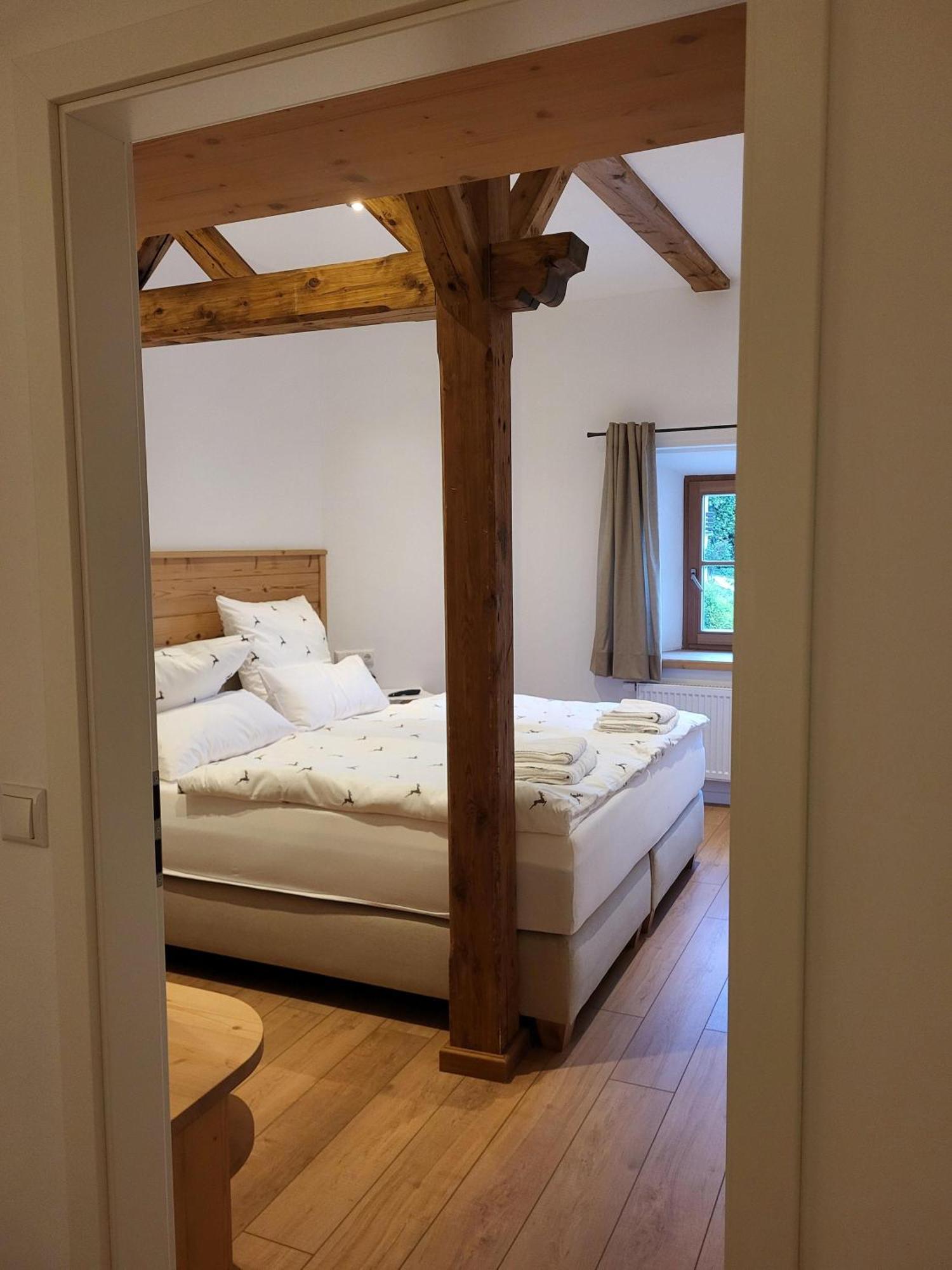 Gasthaus Zur Post Breitbrunn am Chiemsee Buitenkant foto